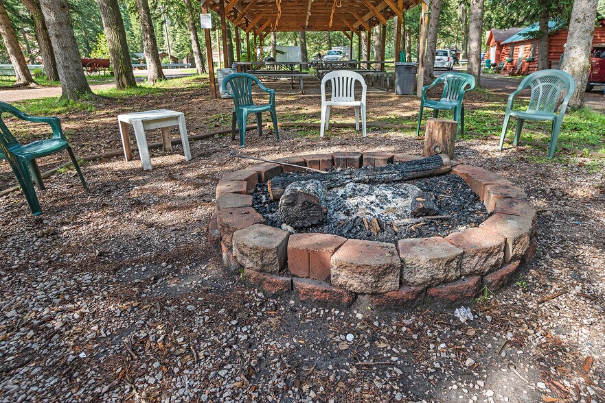 More Photos Of 21381 US Highway 85, Lead Hotel For Sale