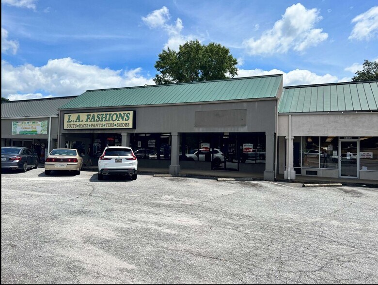 Primary Photo Of 1330-1384 N Pleasantburg Dr, Greenville Storefront Retail Office For Lease