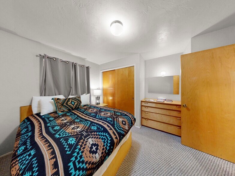 More Photos Of US 163 & San Juan River, Mexican Hat Hotel For Sale