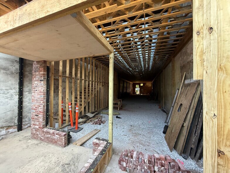 More Photos Of 110 S 8th St, Opelika Restaurant For Lease