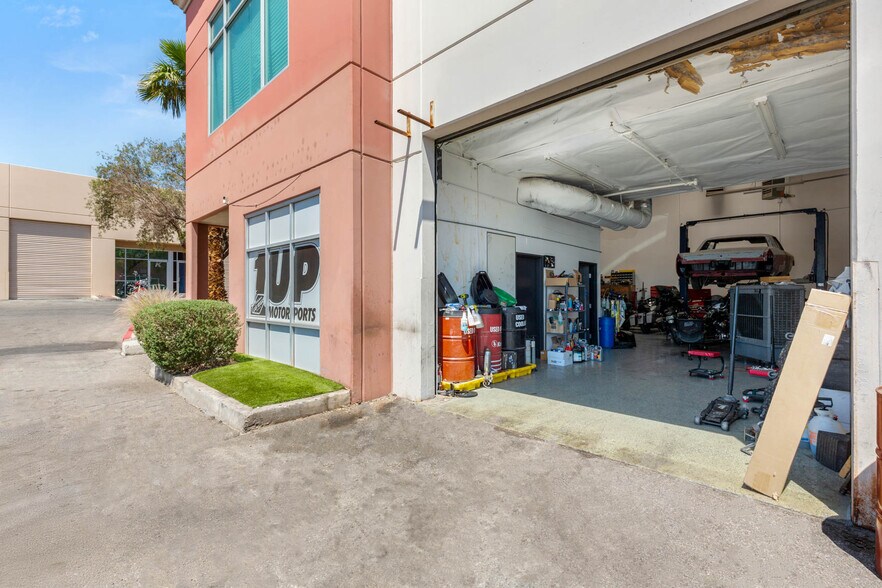 More Photos Of 4570 Donovan Way, North Las Vegas Light Distribution For Sale