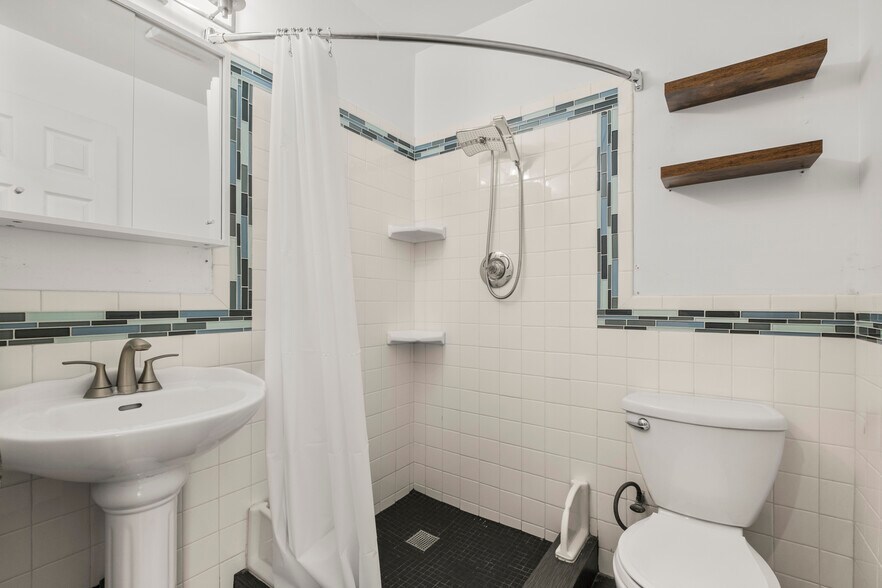 More Photos Of 1039 Channing Way, Berkeley Apartments For Sale