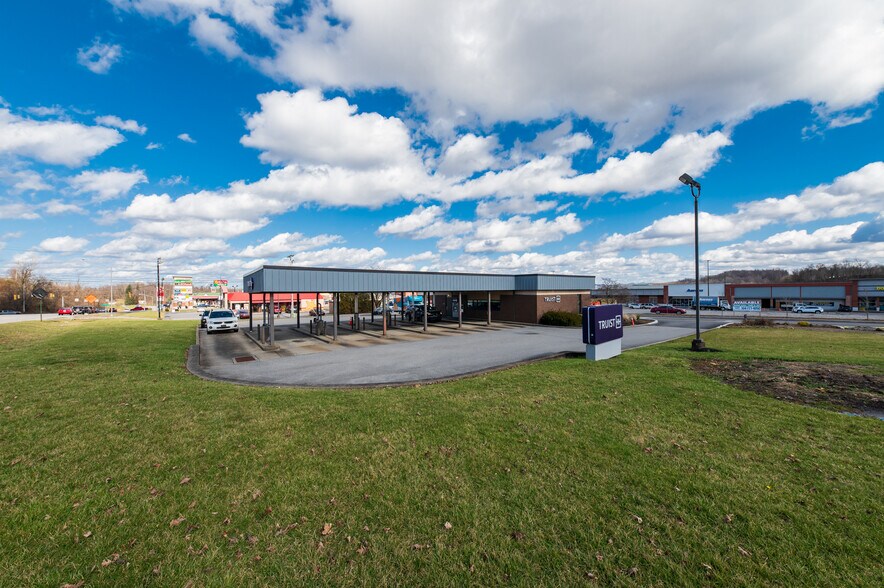More Photos Of 2669 White Hall Blvd, Fairmont Bank For Sale