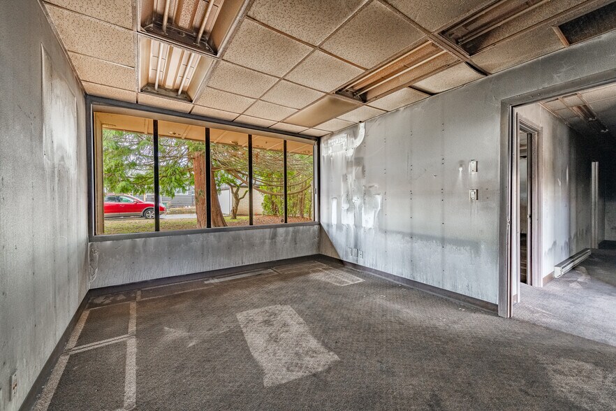 More Photos Of 253 Martin St, Blaine Office For Sale