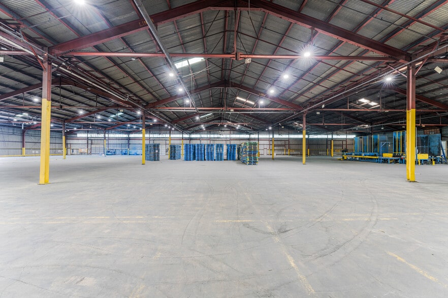 More Photos Of 328 S 2nd St, Millville Warehouse For Lease