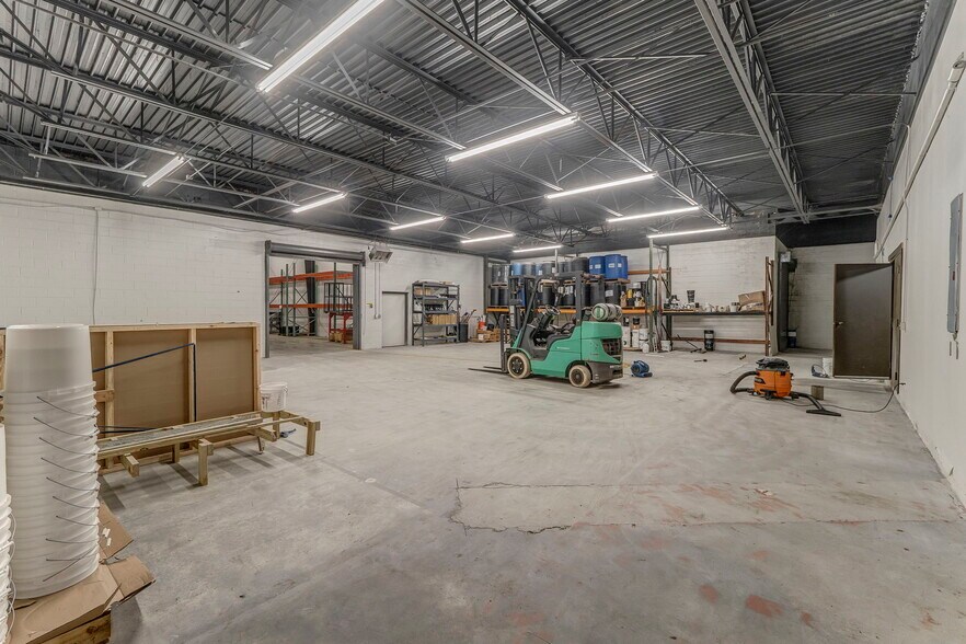 More Photos Of 3239 S Dixie Hwy, Dalton Industrial For Sale