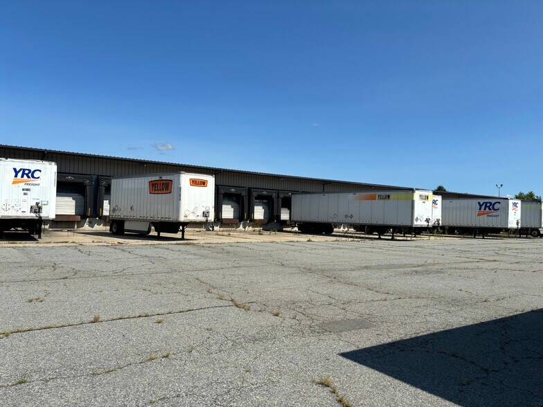 Primary Photo Of 55 Industrial Rd, Cumberland Truck Terminal For Sale
