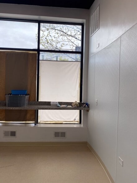 More Photos Of 1734 W 35th St, Chicago Restaurant For Lease