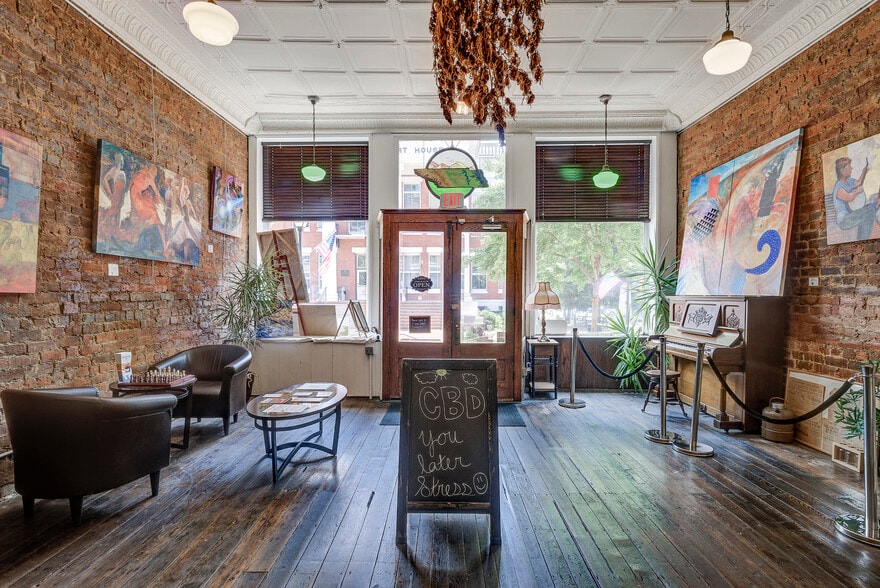 More Photos Of 109 E Main St, Jonesborough Storefront For Sale