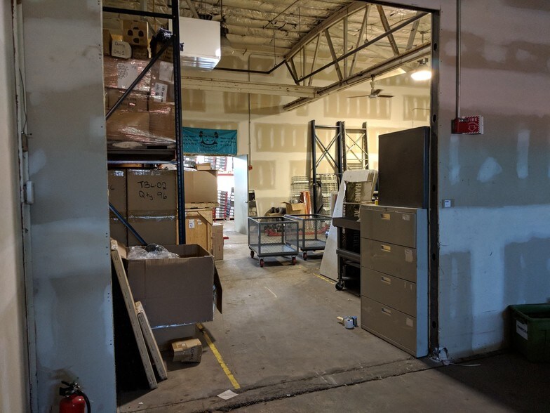 More Photos Of 8100-8142 Monticello Ave, Skokie Manufacturing For Lease
