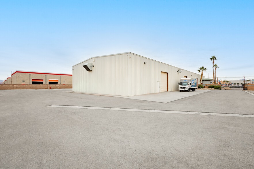 More Photos Of 265 Elliott Rd, Henderson Warehouse For Sale