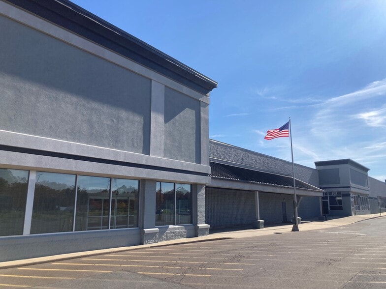 More Photos Of 701-755 S West End Blvd, Quakertown Unknown For Lease