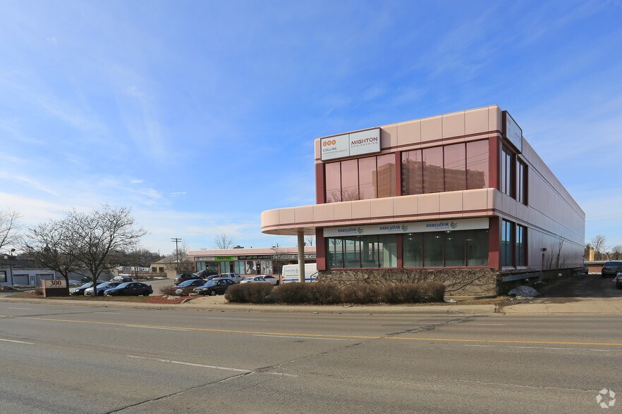 More Photos Of 300 Victoria St N, Kitchener General Retail For Lease