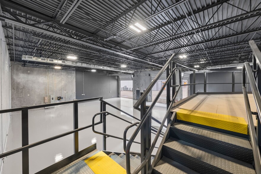 More Photos Of 1111 N 34th St, Tampa Self Storage For Sale