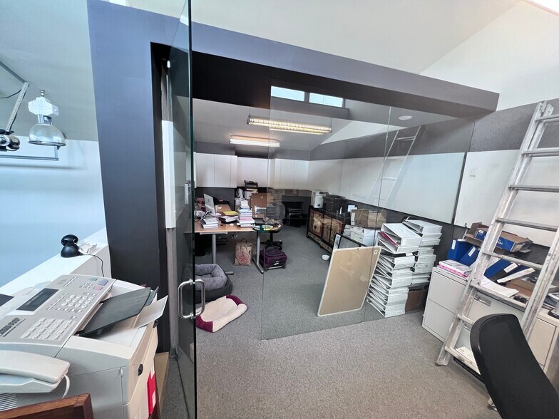 More Photos Of 2332 4th St, Berkeley Warehouse For Lease