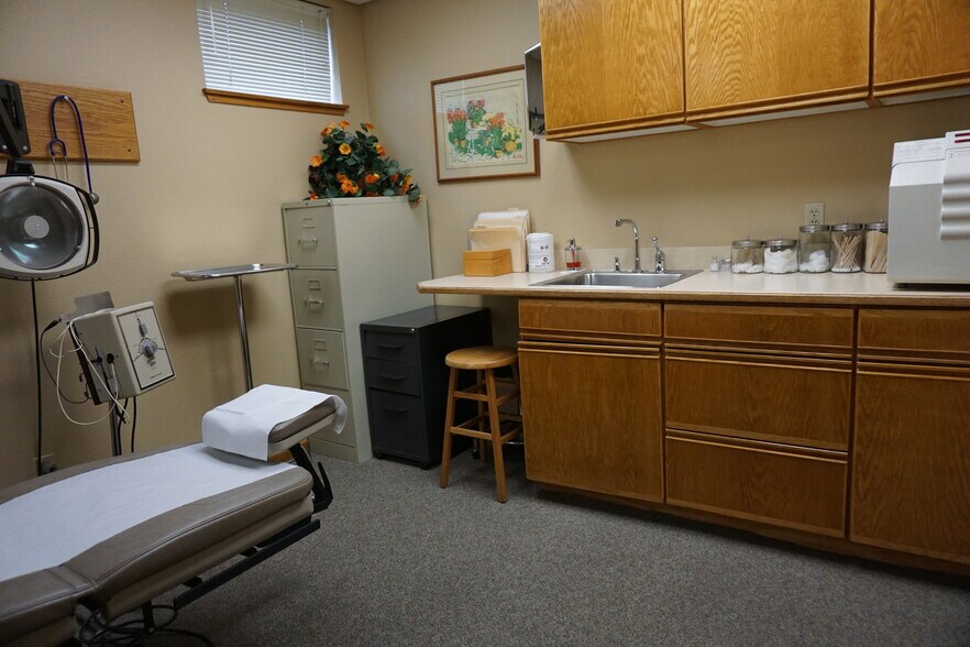 More Photos Of 3257 Professional Dr, Auburn Medical For Sale
