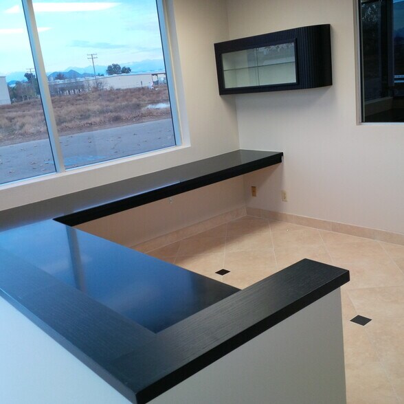 More Photos Of 328 Malbert Rd, Perris Manufacturing For Lease