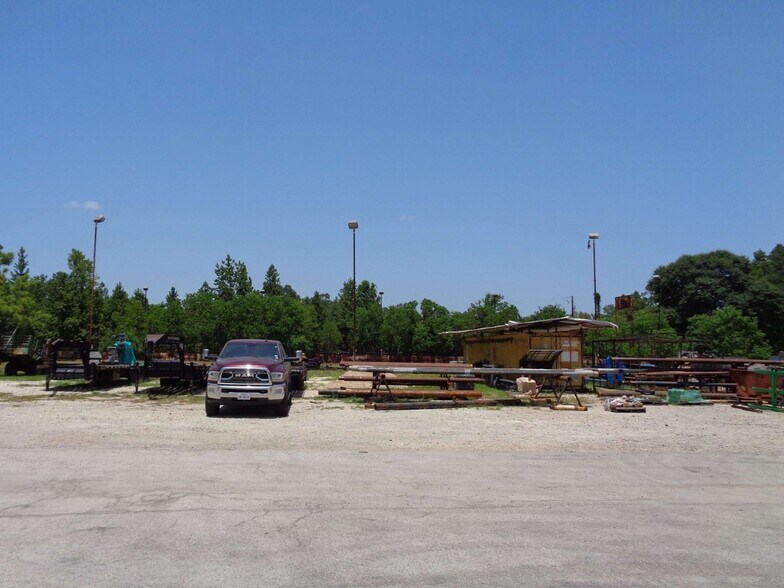 More Photos Of 16911 Pickering Rd, Conroe Warehouse For Sale