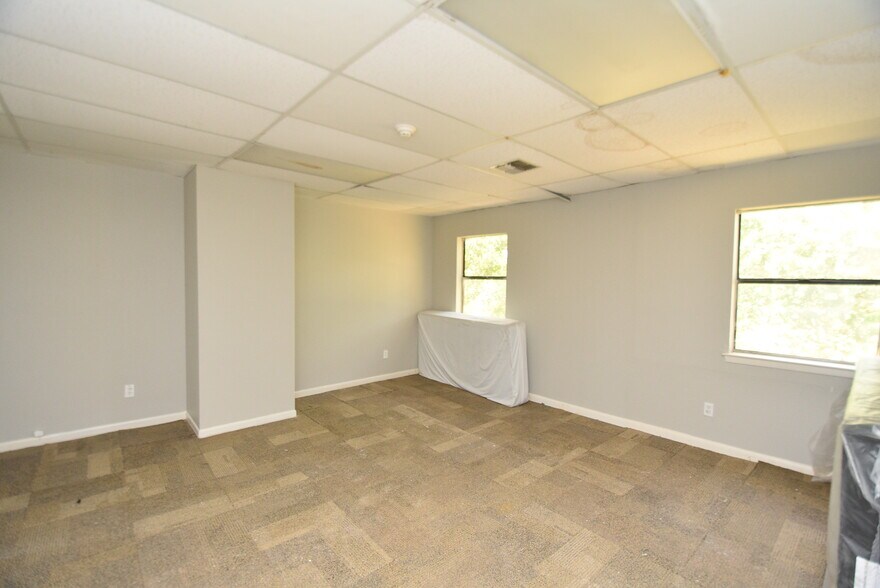 More Photos Of 736 Wilson Rd, Humble Medical For Lease