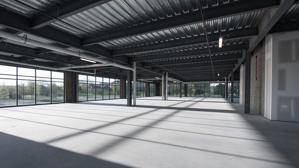 More Photos Of 329 S Royal Oaks Blvd, Franklin Medical For Sale