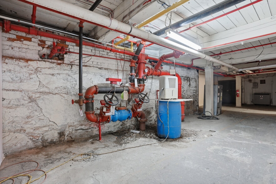 More Photos Of 120 Webster St, Pawtucket Manufacturing For Sale