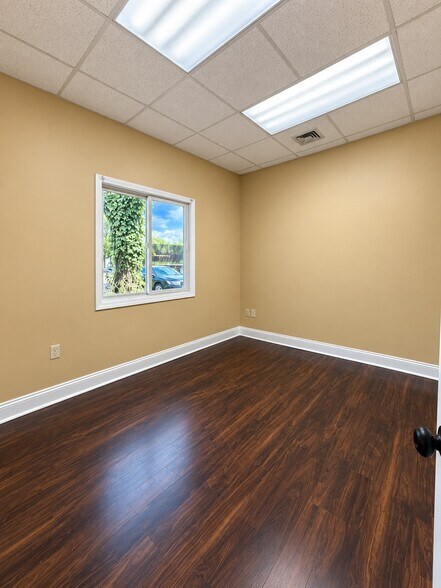 More Photos Of 603A Omni Dr, Hillsborough Medical For Lease