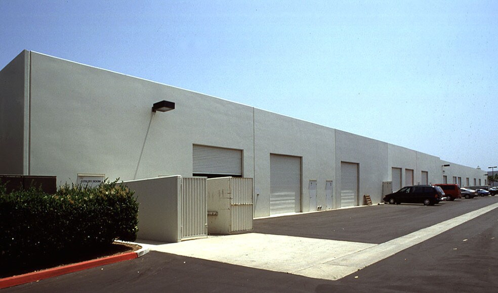 More Photos Of 15 Hammond, Irvine Research And Development For Lease