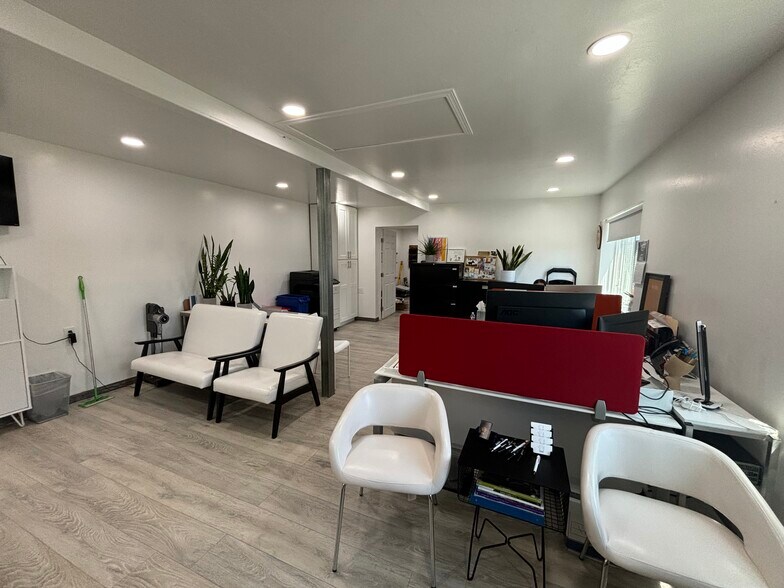 More Photos Of 3559 Vista Ave, Lemon Grove Warehouse For Sale