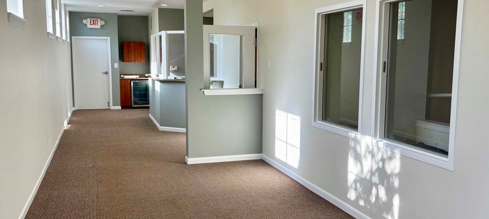 More Photos Of 900 Gardens Blvd, Charlottesville Medical For Sale