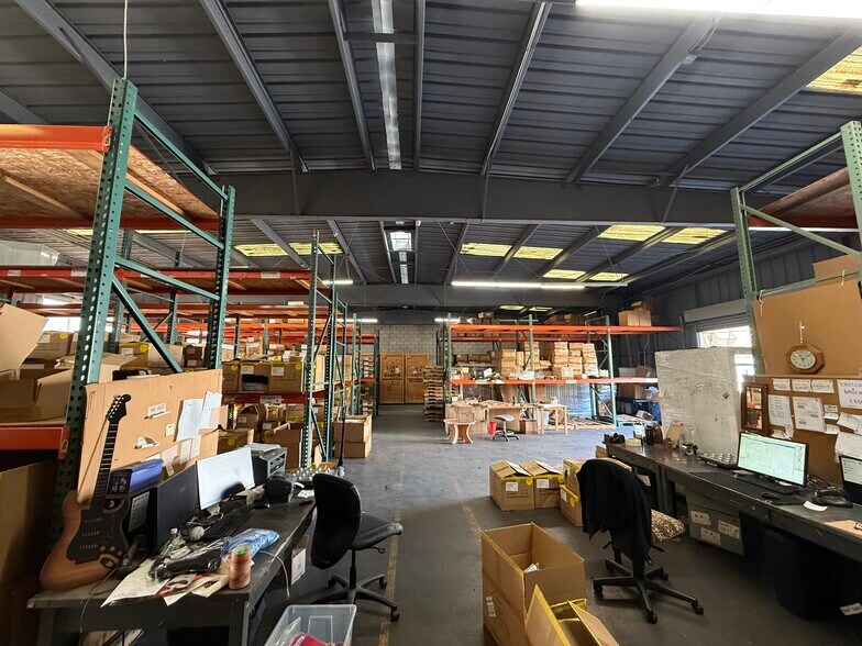 More Photos Of 5041 Santa Fe Ave, Vernon Distribution For Lease