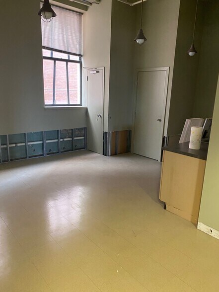 More Photos Of 318 E Chicago St, Milwaukee Apartments For Lease