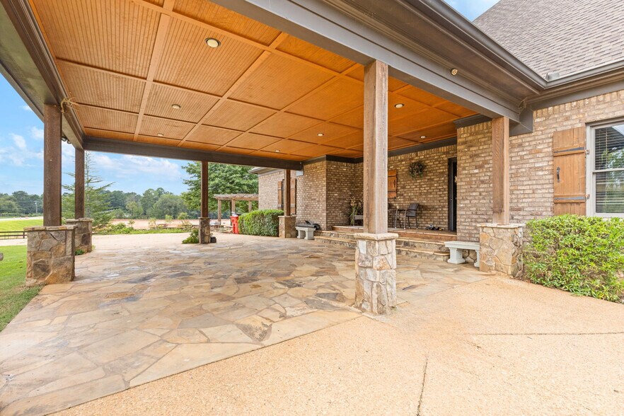 More Photos Of 2932 Highway 124 W, Jefferson Specialty For Sale