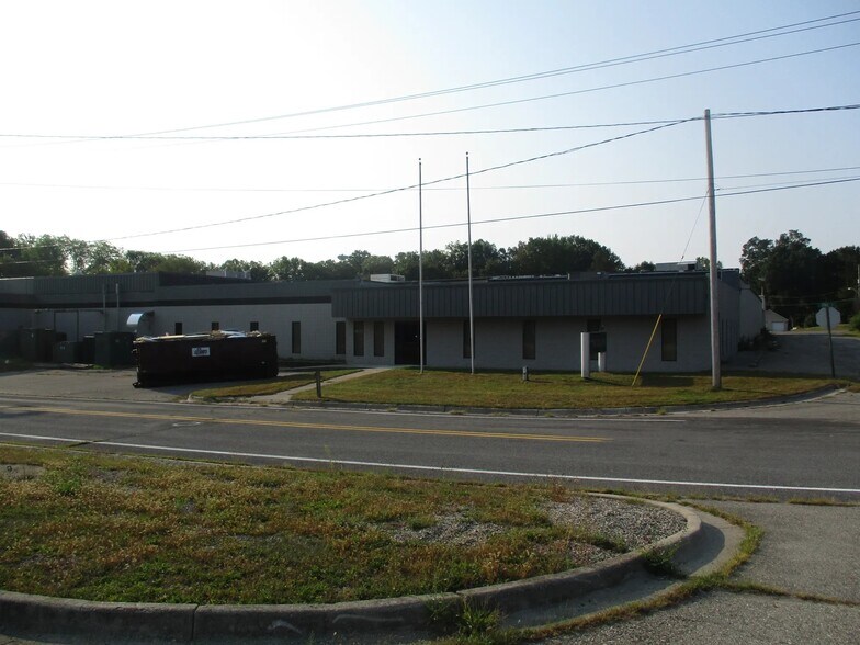 More Photos Of 39 State St, Middleville Manufacturing For Lease