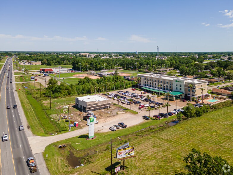 More Photos Of 1800 Martin Luther King Blvd, Houma Hotel For Sale