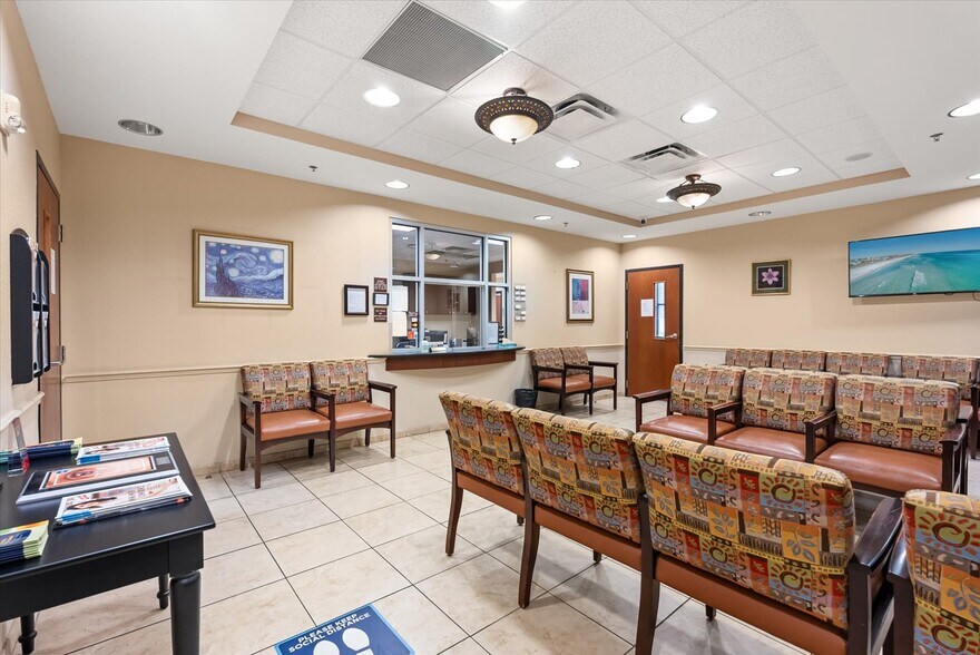 More Photos Of 1507 S Hiawassee Rd, Orlando Medical For Sale