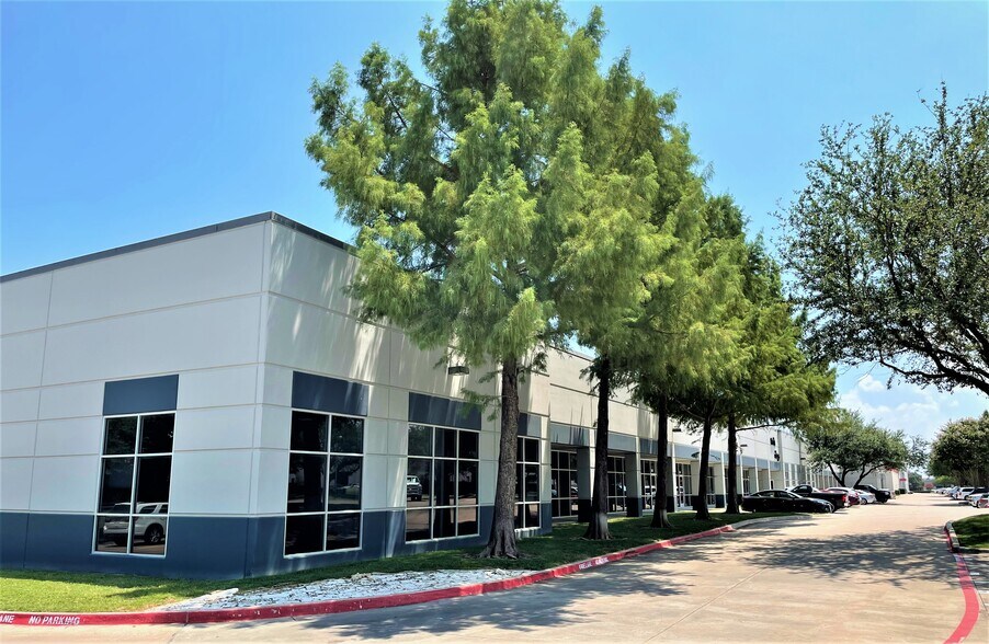 Primary Photo Of 1200 Placid Ave, Plano Flex For Lease