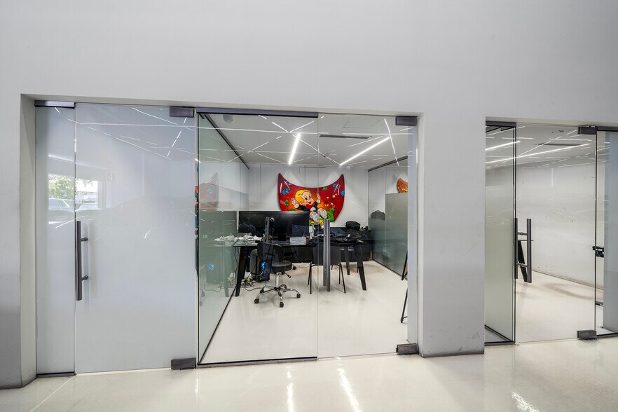 More Photos Of 8700 NW 7th Ave, Miami Warehouse For Sale