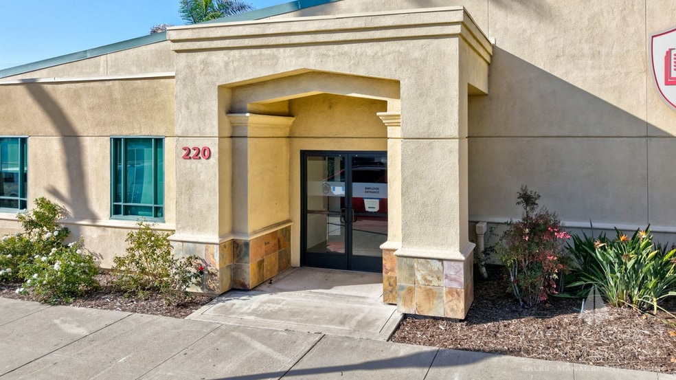 More Photos Of 220 W Grand Ave, Escondido Office For Sale