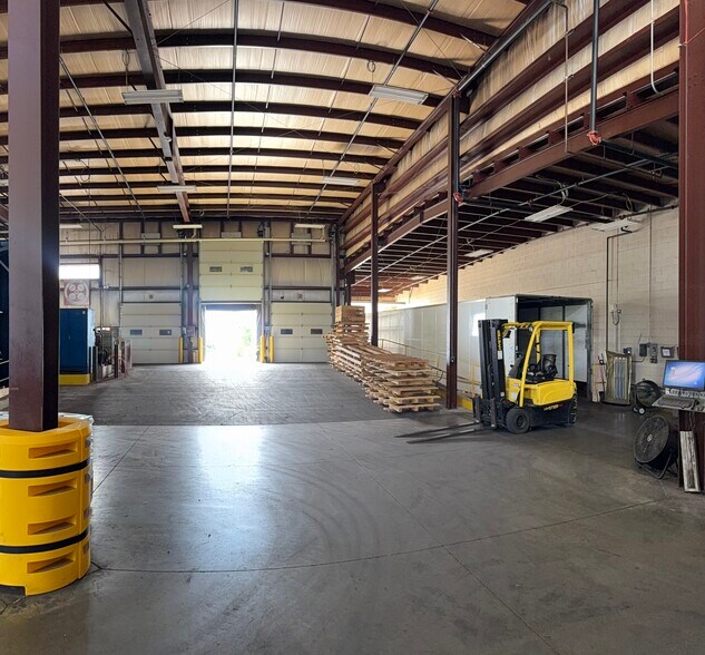 More Photos Of 210 Hall St SW, Grand Rapids Warehouse For Sale
