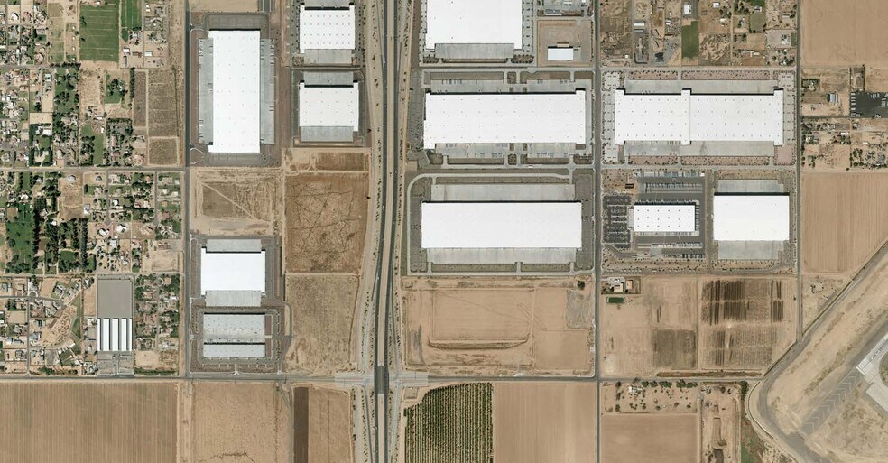 More Photos Of 16830 W Bethany Home Rd, Litchfield Park Industrial For Lease