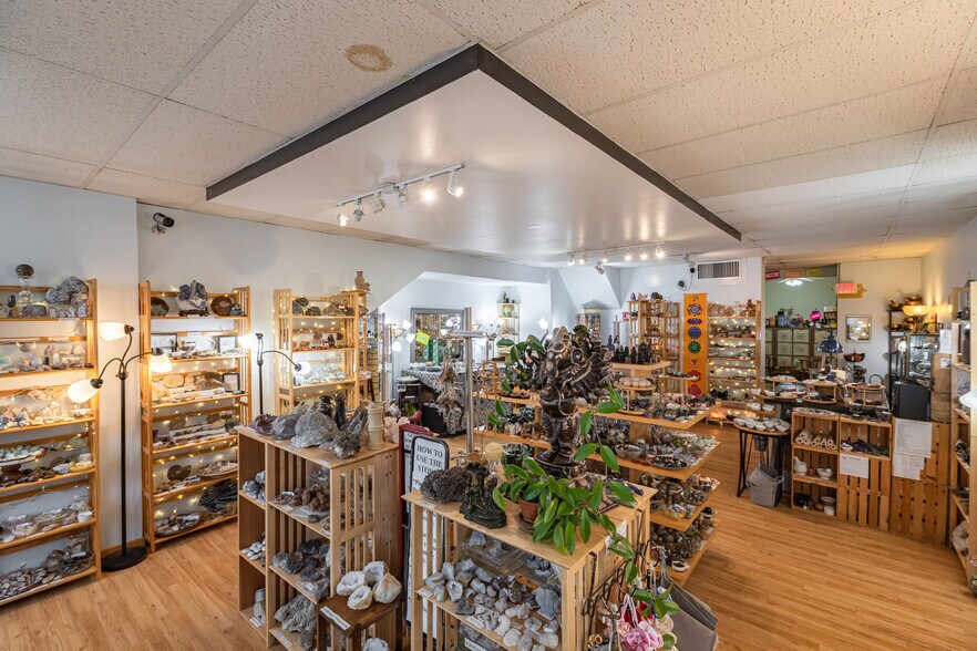 More Photos Of 515 Main St, La Crosse General Retail For Lease