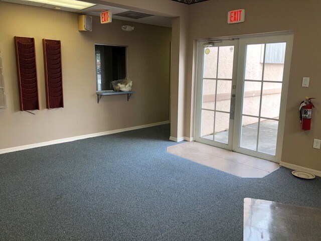 More Photos Of 4535 Tamiami Trl, Port Charlotte Office For Lease