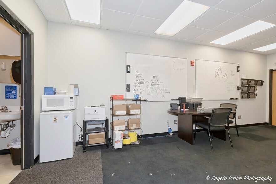 More Photos Of 947 Carney Ct, Antioch Industrial For Sale