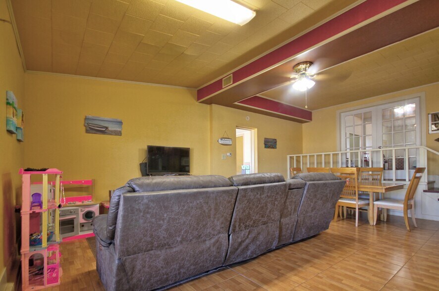 More Photos Of 1504 RR 261, Buchanan Dam Trailer Camper Park For Sale