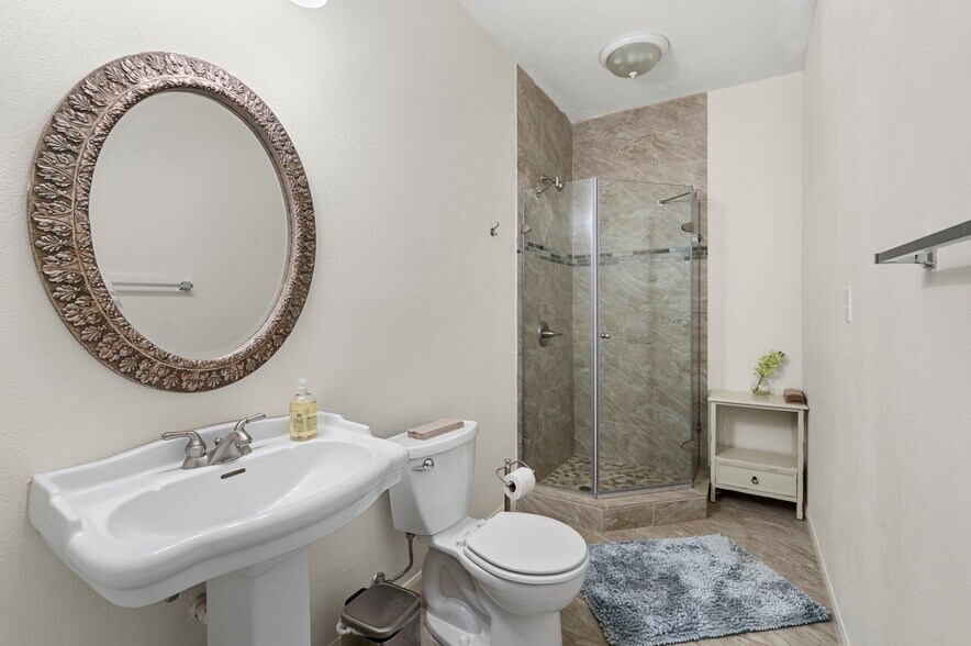 More Photos Of 1470 S Cranes Mill Rd, New Braunfels Lodge Meeting Hall For Sale