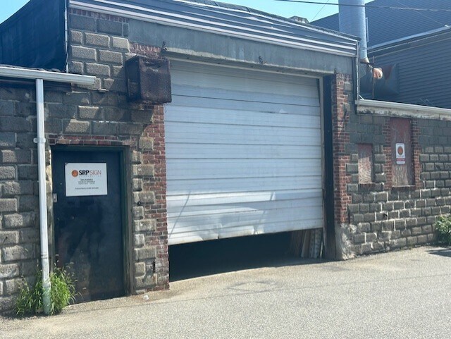 More Photos Of 236 Pearl St, Somerville Industrial For Lease