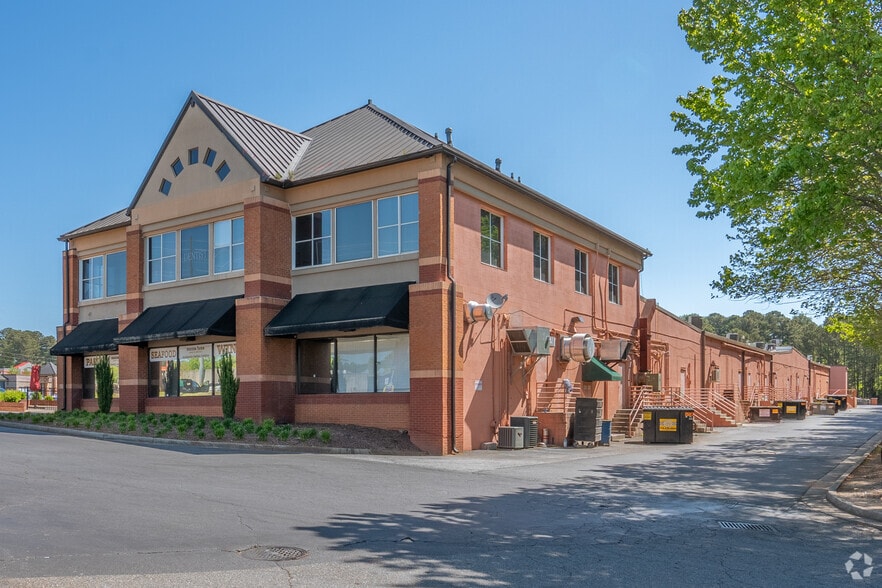 More Photos Of 2100 Roswell Rd, Marietta Unknown For Lease