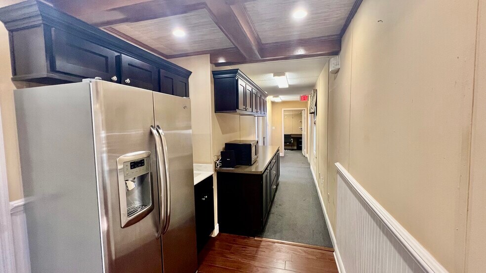 More Photos Of 5703 S Macdill Ave, Tampa Coworking Space