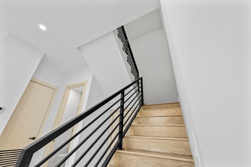 More Photos Of 1321 NE 13th Ave, Fort Lauderdale Multifamily For Sale