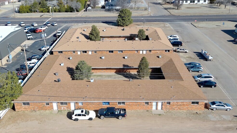 More Photos Of 1725 E 1st St, Dumas Multifamily For Sale